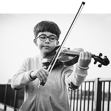 jongen die viool speelt